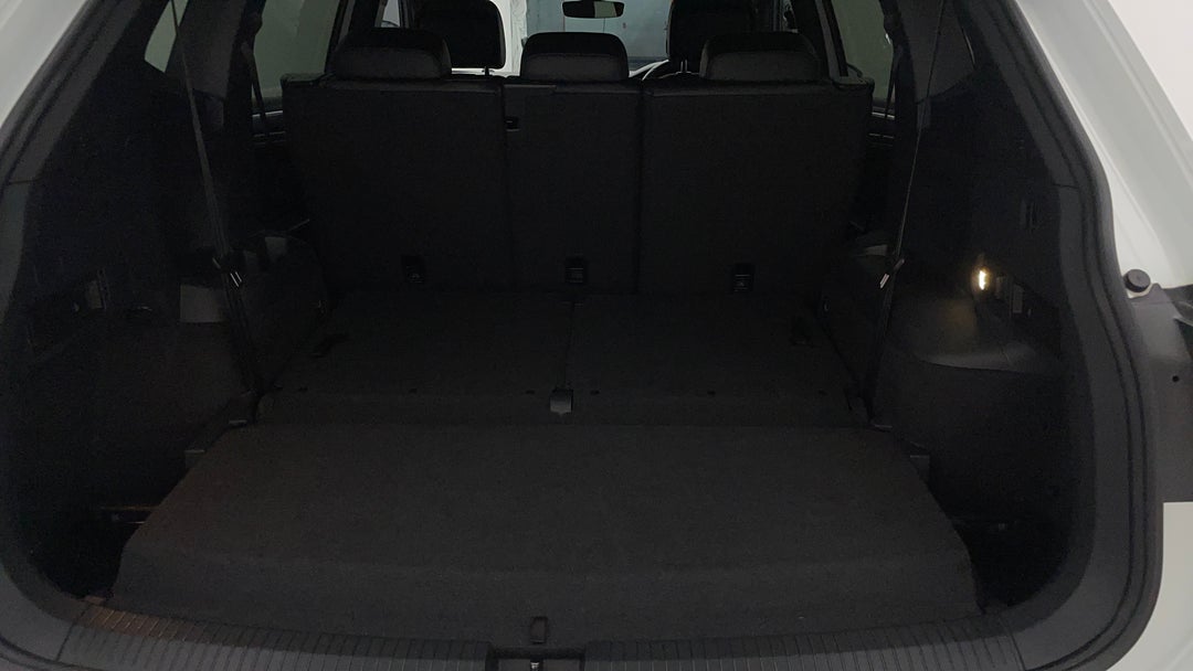 2020 Volkswagen Tiguan Allspace 162 Tsi Highline, Automatic, 144640 km, Boot Inside View