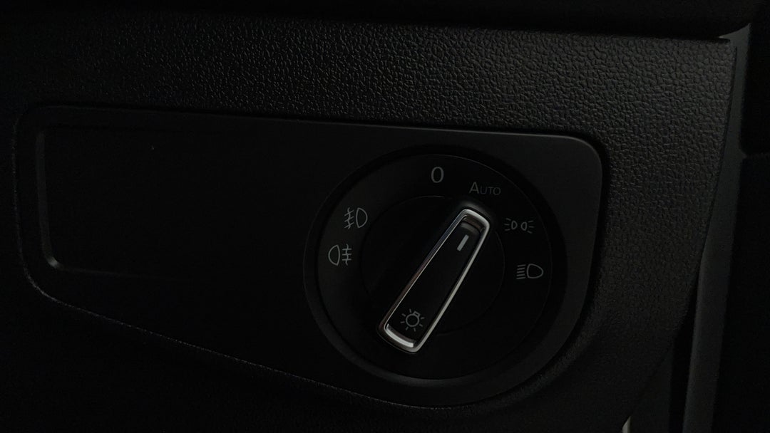 2020 Volkswagen Tiguan Allspace 162 Tsi Highline, Automatic, 144640 km, Utility Switches/Buttons