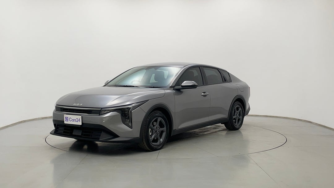 2025 Kia K4 S, Automatic, 7228 km, Left Front Diagonal (45- Degree) View