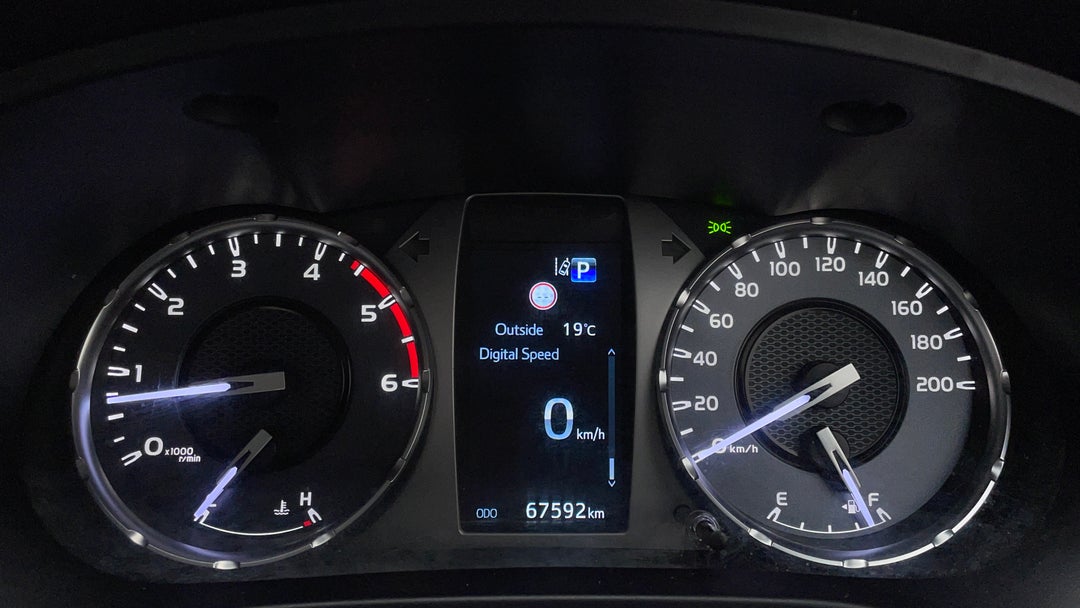 2022 Toyota Hilux Sr (4x4), Automatic, 67592 km, Odometer View