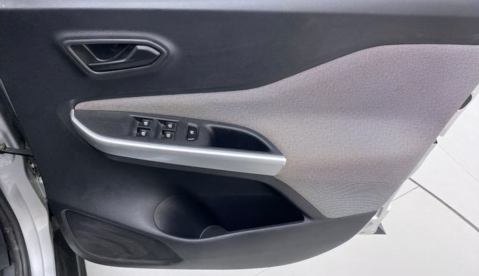 2021 Nissan MAGNITE XE 1.0 MT, Petrol, Manual, 11,353 km, Driver Side Door Panels Control
