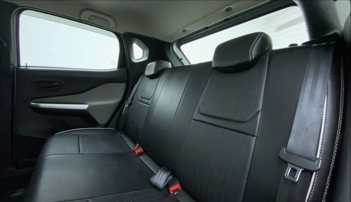 2021 Nissan MAGNITE XE 1.0 MT, Petrol, Manual, 11,353 km, Right Side Rear Door Cabin