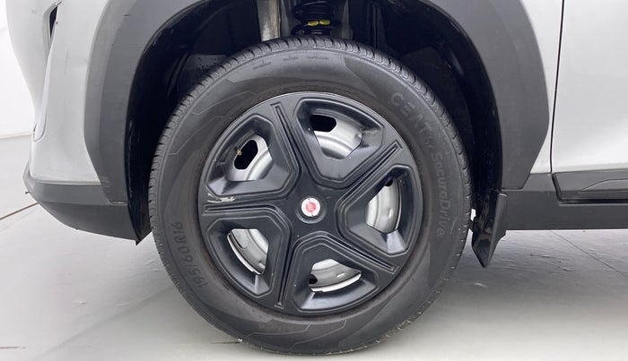 2021 Nissan MAGNITE XE 1.0 MT, Petrol, Manual, 11,353 km, Left Front Wheel