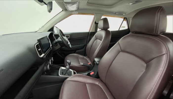 2021 Hyundai VENUE 1.5 SX(O) EXECUTIVE CRDI, Diesel, Manual, 27,819 km, Right Side Front Door Cabin