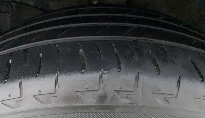 2017 Honda BR-V 1.5 i-VTEC V, Petrol, Manual, 75,982 km, Left Front Tyre Tread