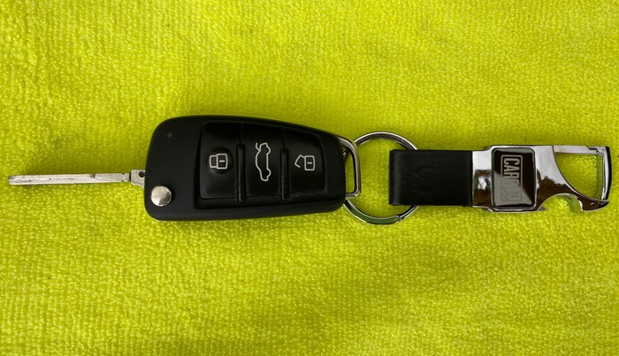 2017 Audi Q3 30TFSI Premium Plus, Petrol, Automatic, 67,769 km, Key Close Up