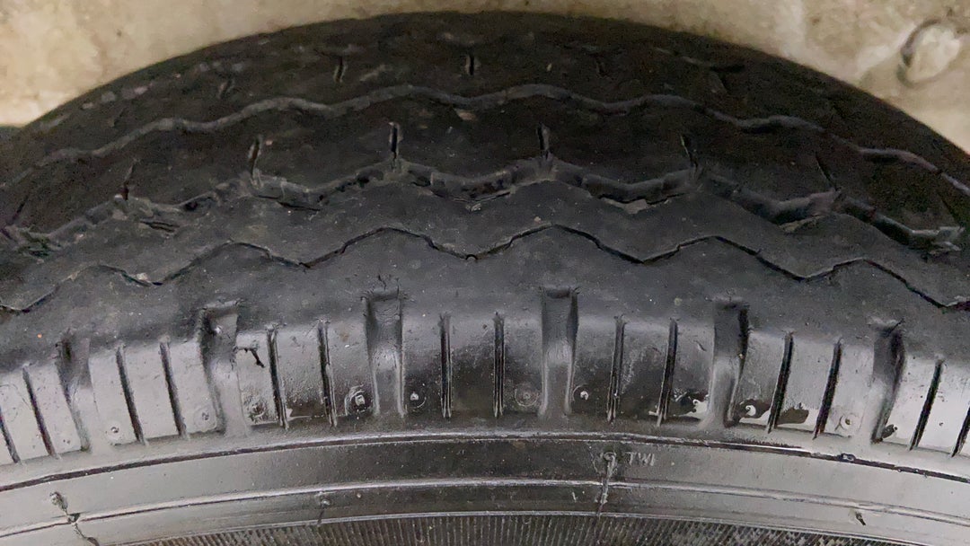 Left Front Tyre Tread
