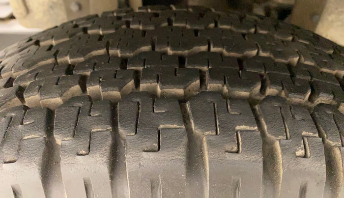 2015 Mahindra Thar CRDE 4X4 AC, Diesel, Manual, 72,165 km, Left Front Tyre Tread