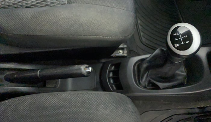 2013 Maruti Wagon R Stingray VXI, Petrol, Manual, 62,393 km, Gear Lever