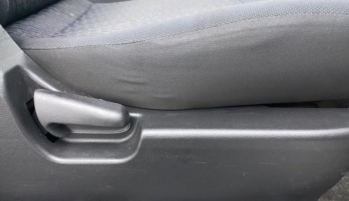 2014 Maruti Wagon R Stingray VXI, Petrol, Manual, 50,467 km, Driver Side Adjustment Panel