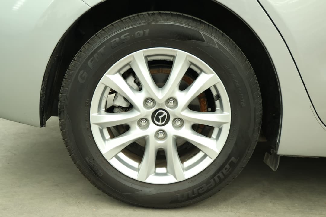 2016 Mazda 3 Maxx, Manual, 146155 km, Right Rear Wheel