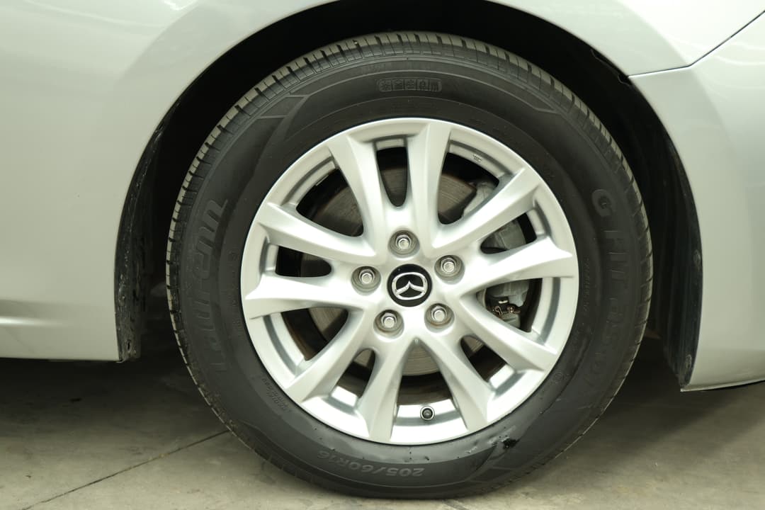 2016 Mazda 3 Maxx, Manual, 146155 km, Right Front Wheel