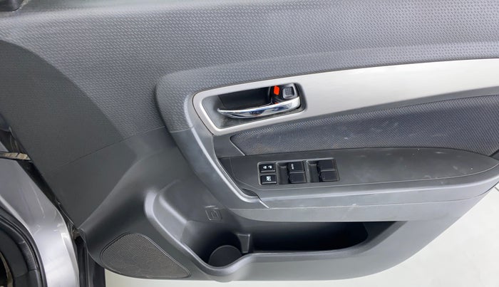 2017 Maruti Vitara Brezza ZDI PLUS, Diesel, Manual, 91,392 km, Driver Side Door Panels Control