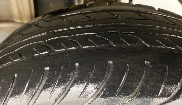 2017 Maruti Alto K10 LXI P, Petrol, Manual, 76,251 km, Left Rear Tyre Tread