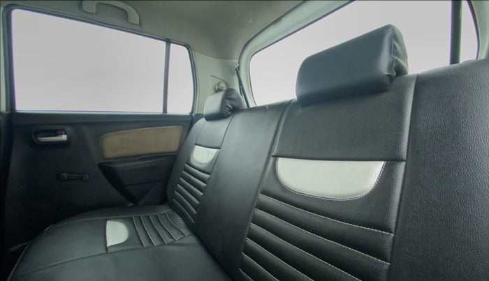 2017 Maruti Wagon R 1.0 LXI, Petrol, Manual, 26,604 km, Right Side Rear Door Cabin