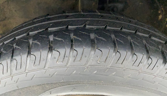 2017 Maruti Wagon R 1.0 LXI, Petrol, Manual, 26,604 km, Left Front Tyre Tread