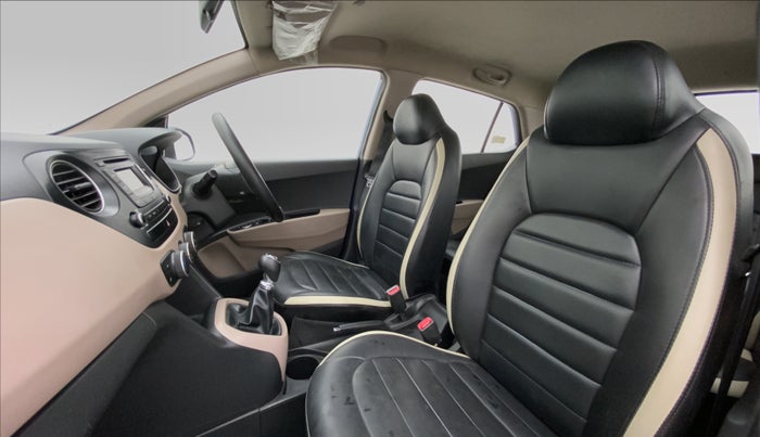 2016 Hyundai Grand i10 SPORTZ 1.2 KAPPA VTVT, Petrol, Manual, 17,364 km, Right Side Front Door Cabin View