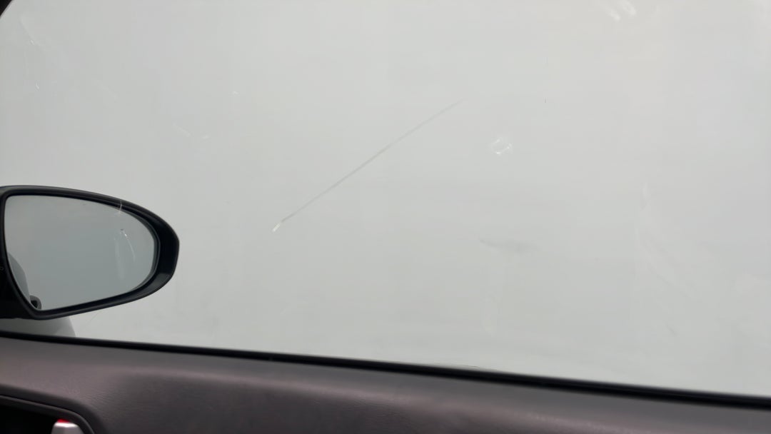 Window Glass Front RHS Tinting Scratched