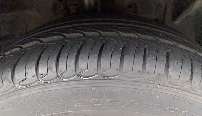 2016 Ford Ecosport TITANIUM 1.5L DIESEL, Diesel, Manual, 99,995 km, Right Front Tyre Tread