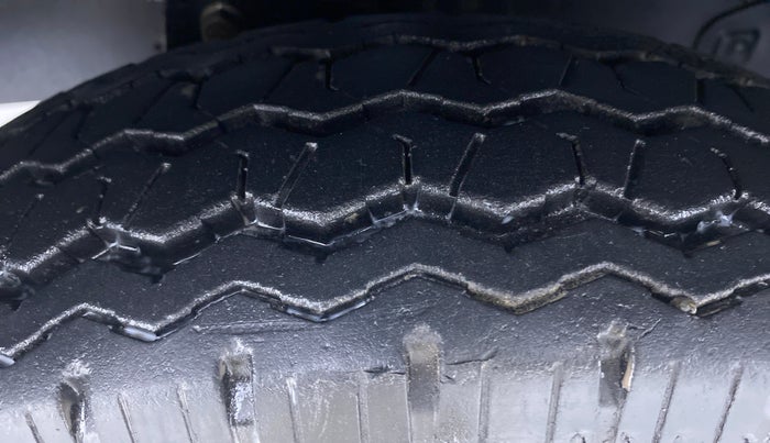 2019 Maruti Eeco 5 STR WITH AC PLUSHTR, Petrol, Manual, 20,433 km, Left Front Tyre Tread