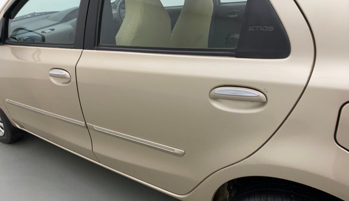 2011 Toyota Etios V, Petrol, Manual, 97,474 km, Rear left door - Minor scratches