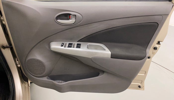 2011 Toyota Etios V, Petrol, Manual, 97,474 km, Driver Side Door Panels Control