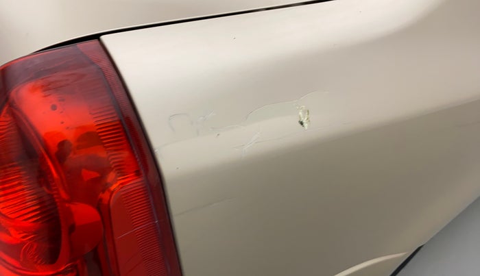 2011 Toyota Etios V, Petrol, Manual, 97,474 km, Right quarter panel - Minor scratches