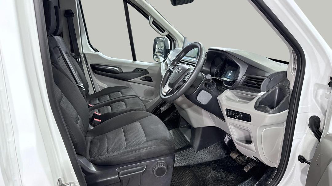 2021 LDV Deliver 9 Mwb Mid Roof, Automatic, 61221 km, Right Side Front Door Cabin View