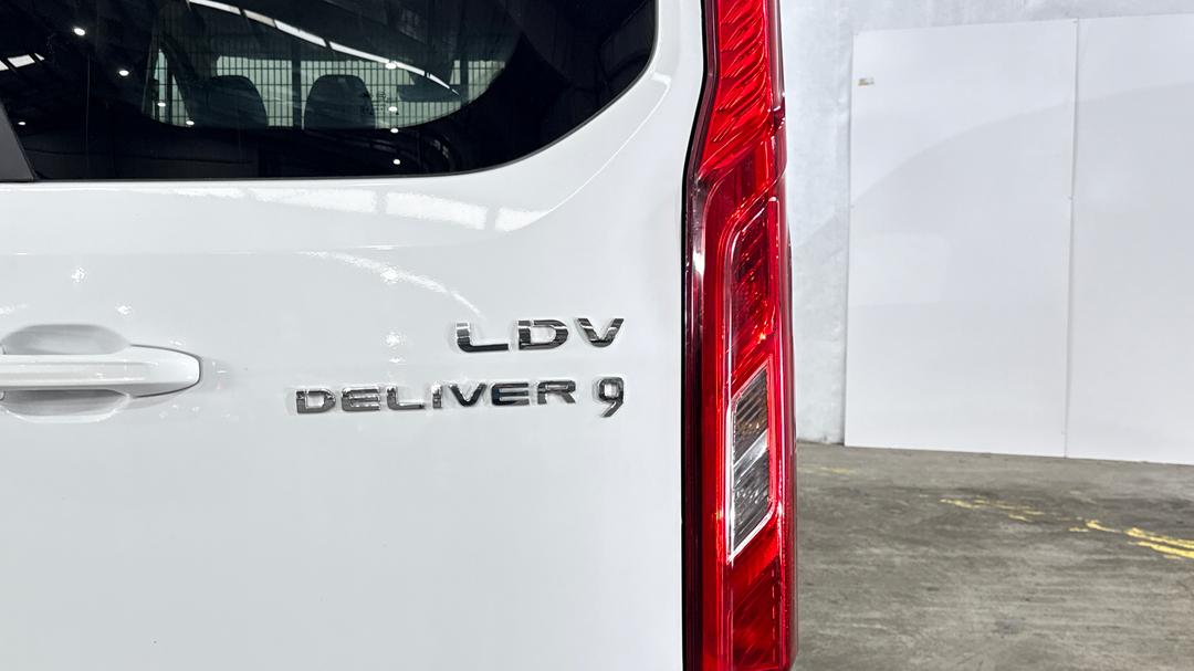 2021 LDV Deliver 9 Mwb Mid Roof, Automatic, 61221 km, Badge (Boot Right Side)