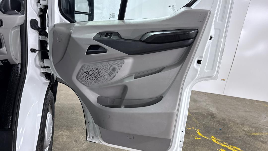 2021 LDV Deliver 9 Mwb Mid Roof, Automatic, 61221 km, Speaker View
