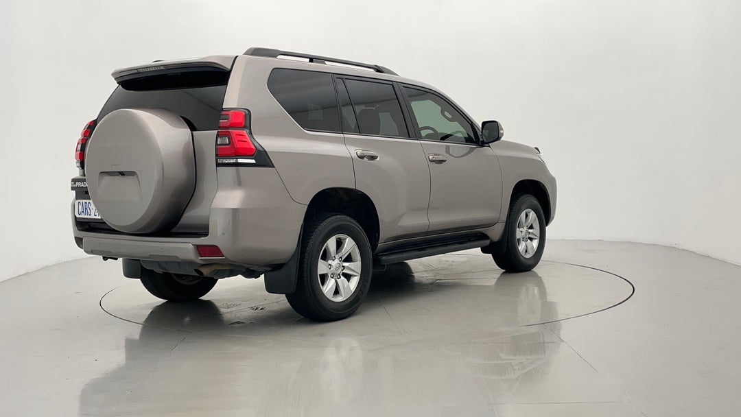 Right Back Diagonal (45- Degree) View