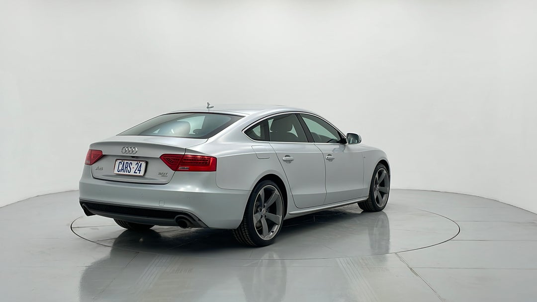 Right Back Diagonal (45- Degree) View