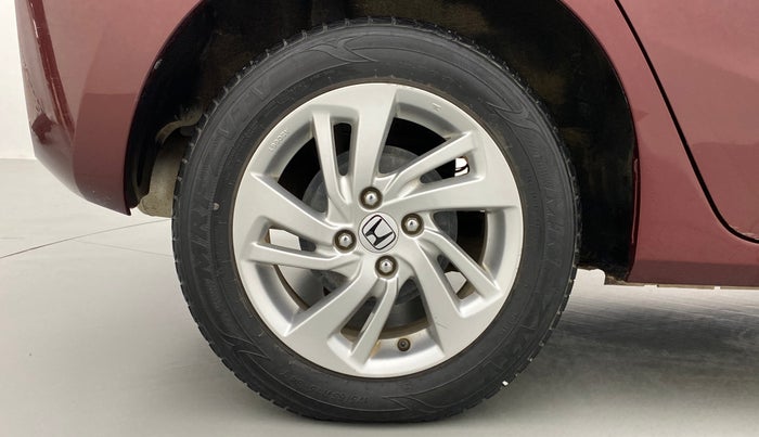 2018 Honda Jazz 1.2 V MT, Petrol, Manual, 22,413 km, Right Rear Wheel