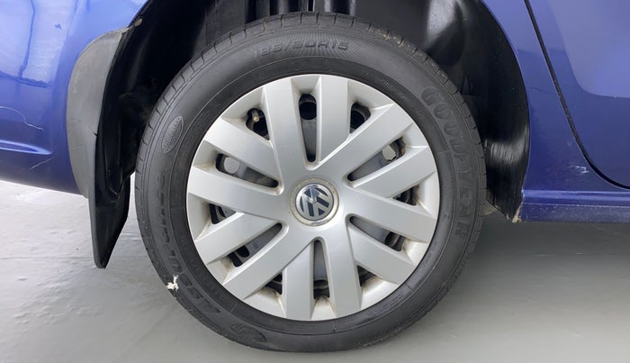 2014 Volkswagen Vento COMFORTLINE MT PETROL, Petrol, Manual, 63,400 km, Right Rear Wheel