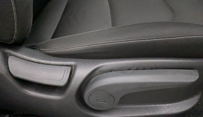 2019 Hyundai New Elantra 1.6 SX MT DIESEL, Diesel, Manual, 21,628 km, Driver Side Adjustment Panel