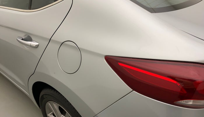 2019 Hyundai New Elantra 1.6 SX MT DIESEL, Diesel, Manual, 21,628 km, Left quarter panel - Slightly dented