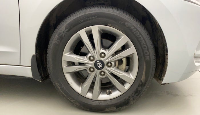 2019 Hyundai New Elantra 1.6 SX MT DIESEL, Diesel, Manual, 21,628 km, Right Front Wheel