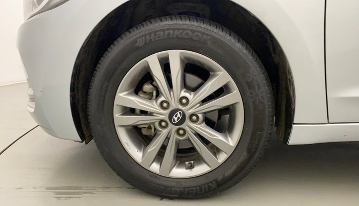 2019 Hyundai New Elantra 1.6 SX MT DIESEL, Diesel, Manual, 21,628 km, Left Front Wheel