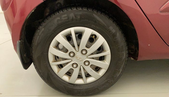 2015 Hyundai i10 SPORTZ 1.1, Petrol, Manual, 48,975 km, Right Rear Wheel