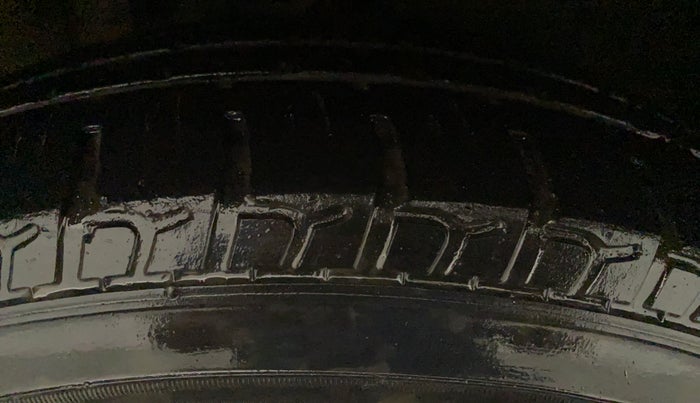2015 Hyundai i10 SPORTZ 1.1, Petrol, Manual, 48,975 km, Right Front Tyre Tread