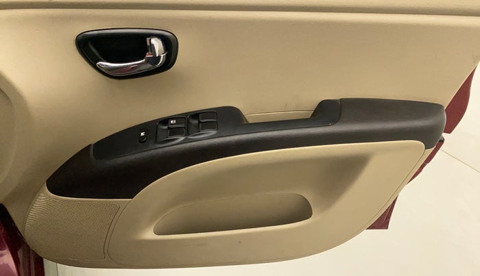 2015 Hyundai i10 SPORTZ 1.1, Petrol, Manual, 48,975 km, Driver Side Door Panels Control