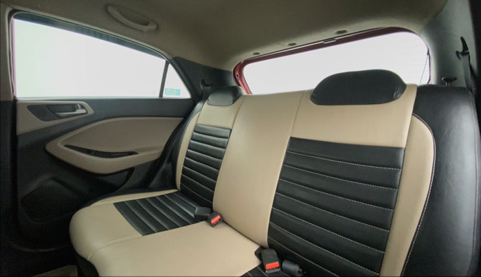 2014 Hyundai Elite i20 SPORTZ (O) 1.2, Petrol, Manual, 64,586 km, Right Side Rear Door Cabin