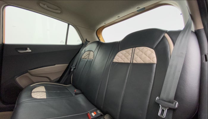 2014 Hyundai Grand i10 SPORTZ 1.2 KAPPA VTVT, Petrol, Manual, 75,370 km, Right Side Rear Door Cabin