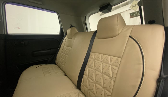 2021 Maruti New Wagon-R LXI CNG (O) 1.0, CNG, Manual, 13,333 km, Right Side Rear Door Cabin
