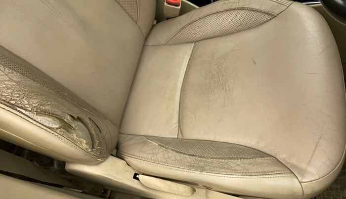 2015 Maruti Ciaz ZXI+, Petrol, Manual, 1,08,958 km, Driver seat - Cover slightly torn