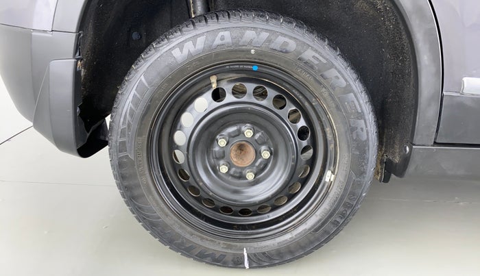 2016 Maruti Vitara Brezza VDI, Diesel, Manual, 38,247 km, Right Rear Wheel