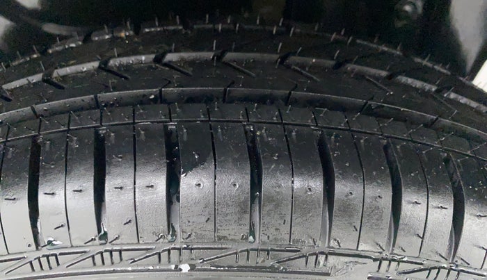 2015 Maruti Swift Dzire VDI ABS, Diesel, Manual, 77,744 km, Left Rear Tyre Tread