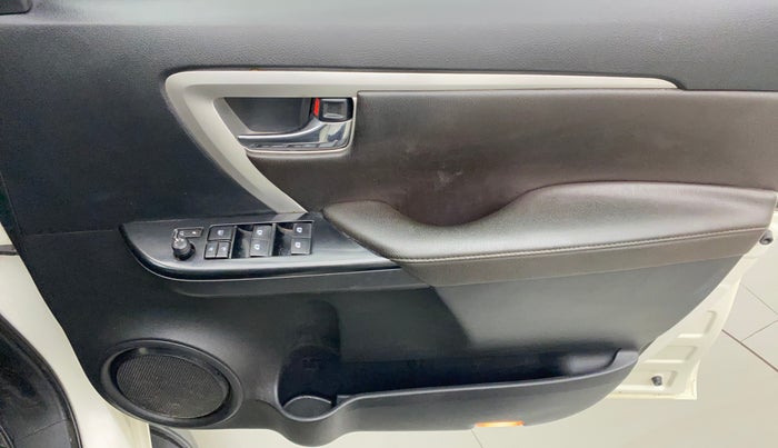 2019 Toyota Fortuner 2.8 4X2 MT, Diesel, Manual, 94,062 km, Driver Side Door Panels Control