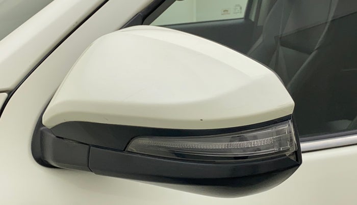 2019 Toyota Fortuner 2.8 4X2 MT, Diesel, Manual, 93,293 km, Left rear-view mirror - Cover has minor damage