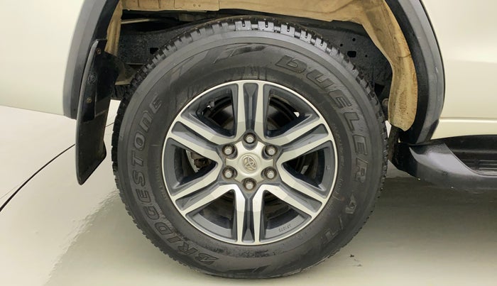 2019 Toyota Fortuner 2.8 4X2 MT, Diesel, Manual, 94,062 km, Right Rear Wheel